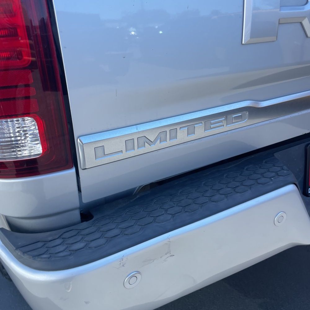 2018 Ram 3500 Limited Mega Cab 4x2 6'4" Box