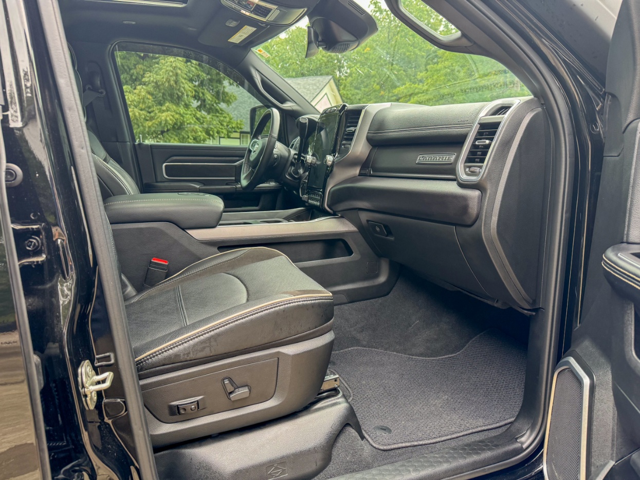 2024 Ram 3500 Laramie Mega Cab
