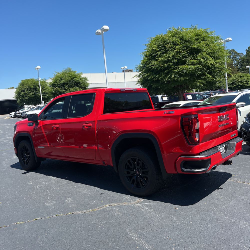 2025 GMC Sierra 1500 Elevation