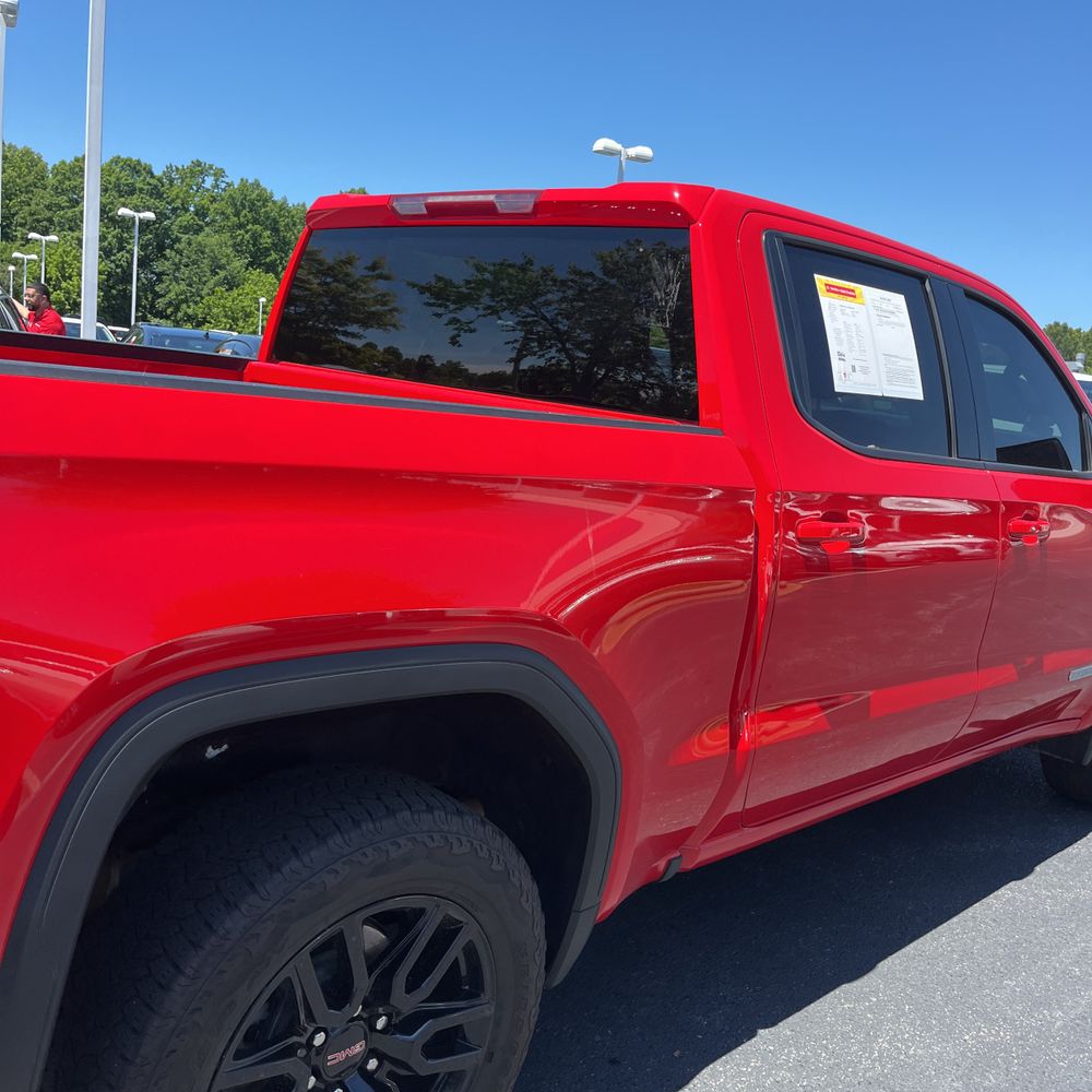 2025 GMC Sierra 1500 Elevation
