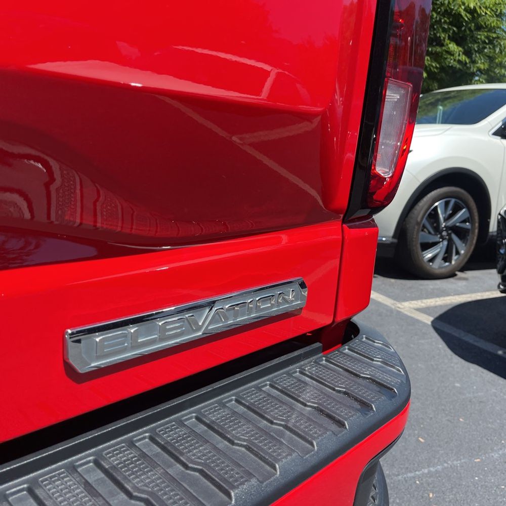 2025 GMC Sierra 1500 Elevation