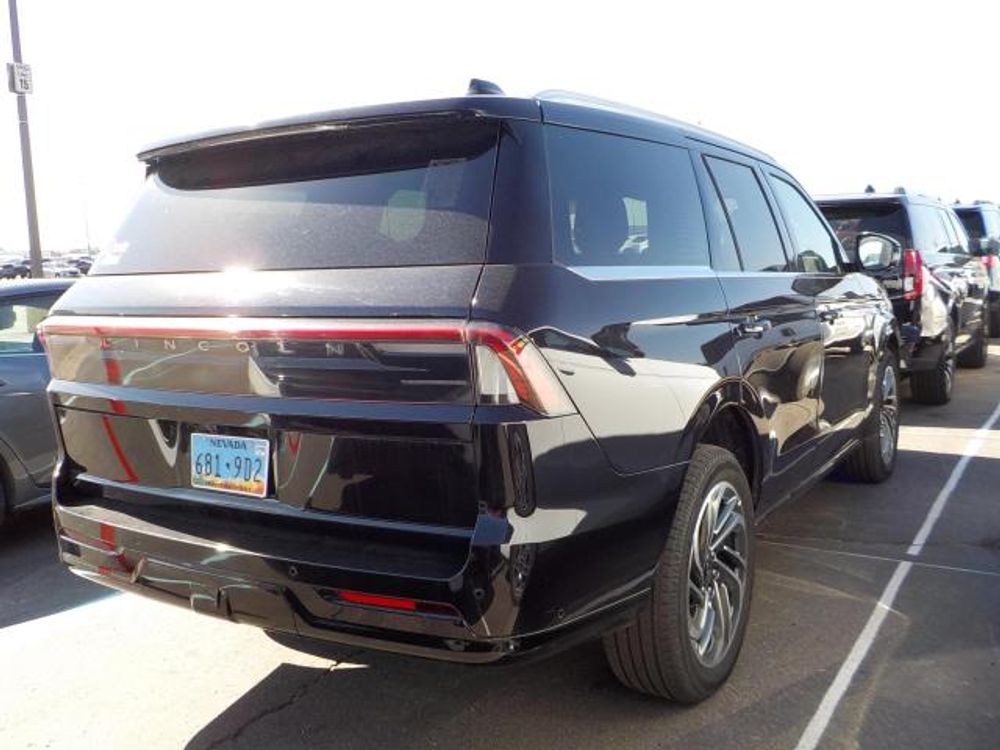 2025 Lincoln Navigator Reserve