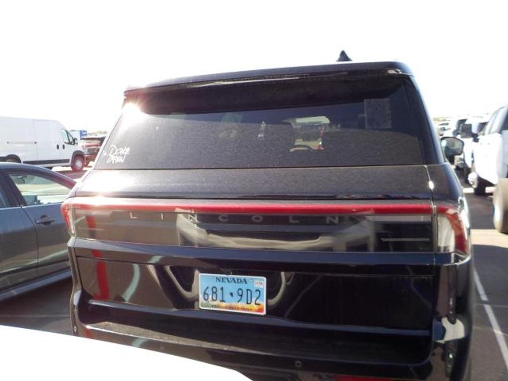 2025 Lincoln Navigator Reserve