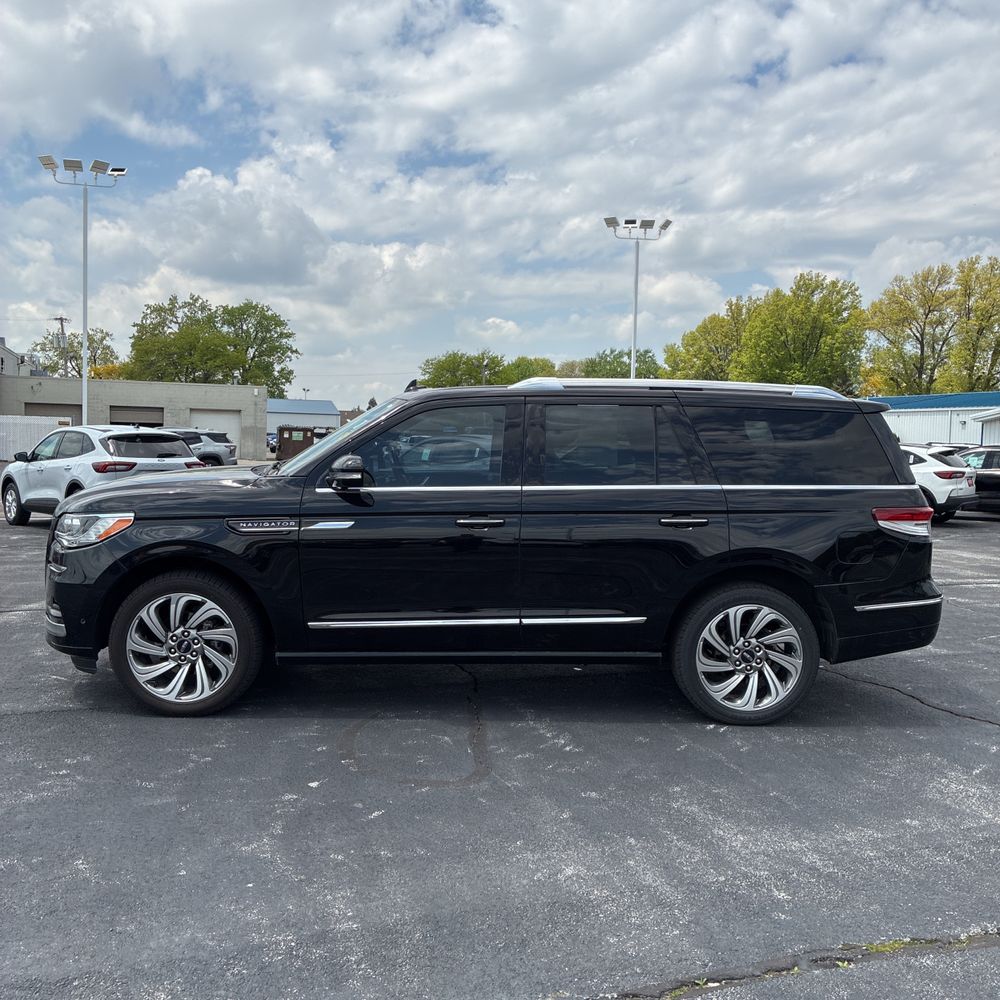 2023 Lincoln Navigator Reserve