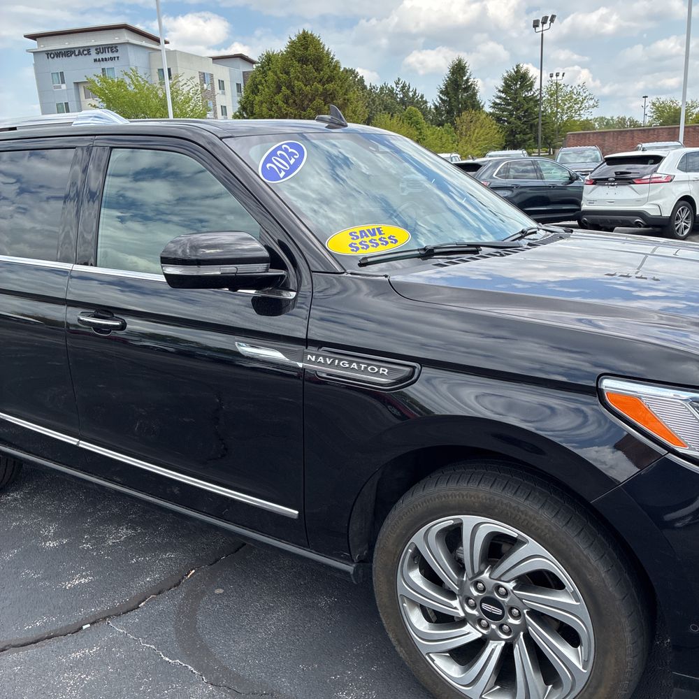 2023 Lincoln Navigator Reserve