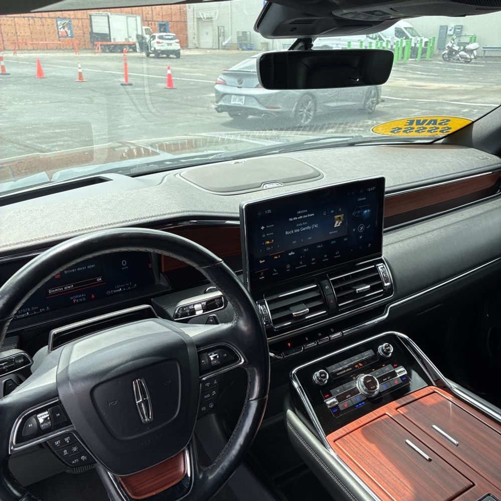 2023 Lincoln Navigator Reserve