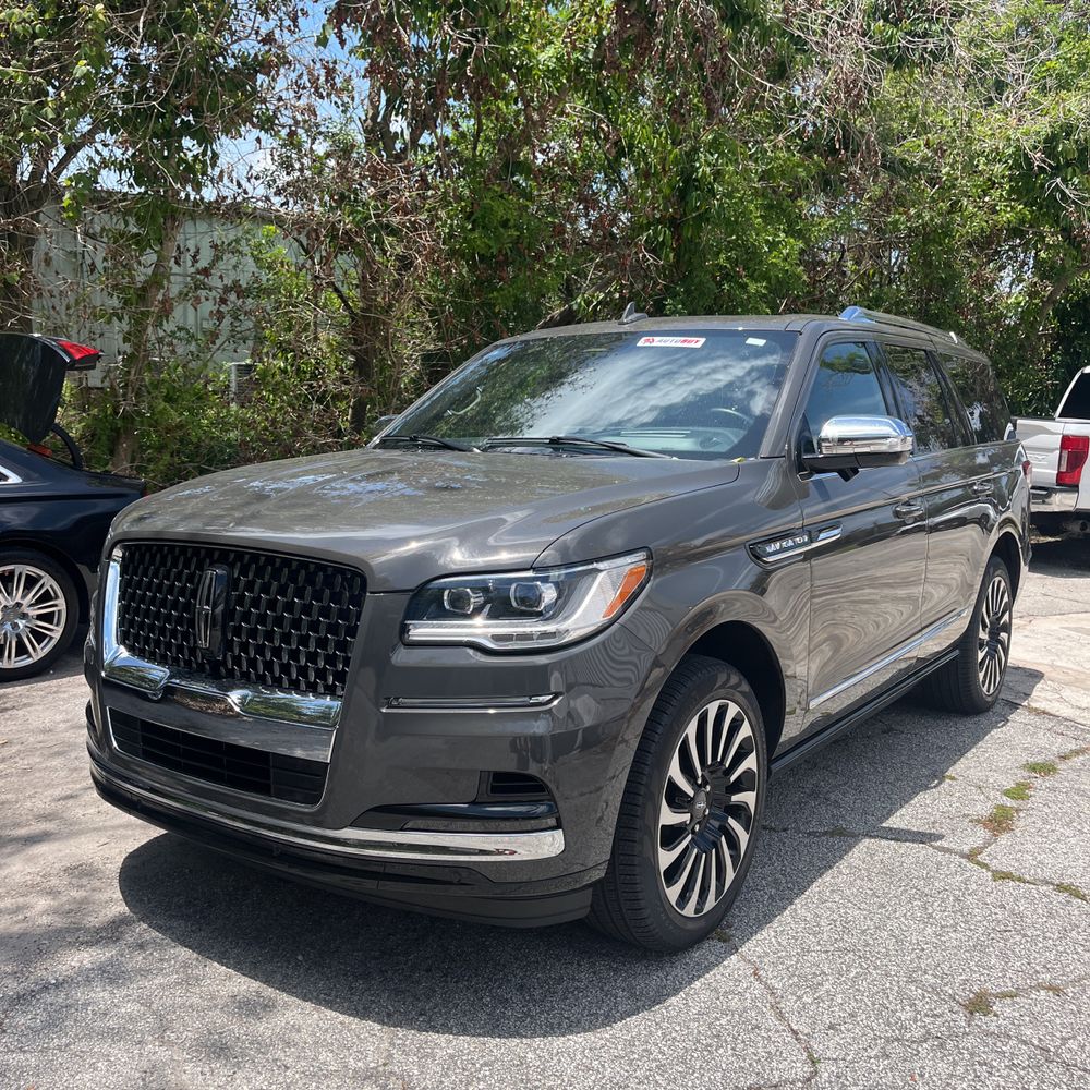 2024 Lincoln Navigator Black Label