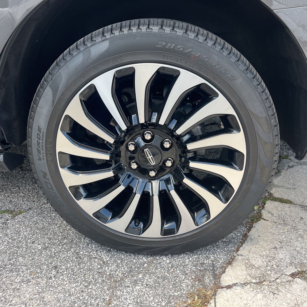 2024 Lincoln Navigator Black Label