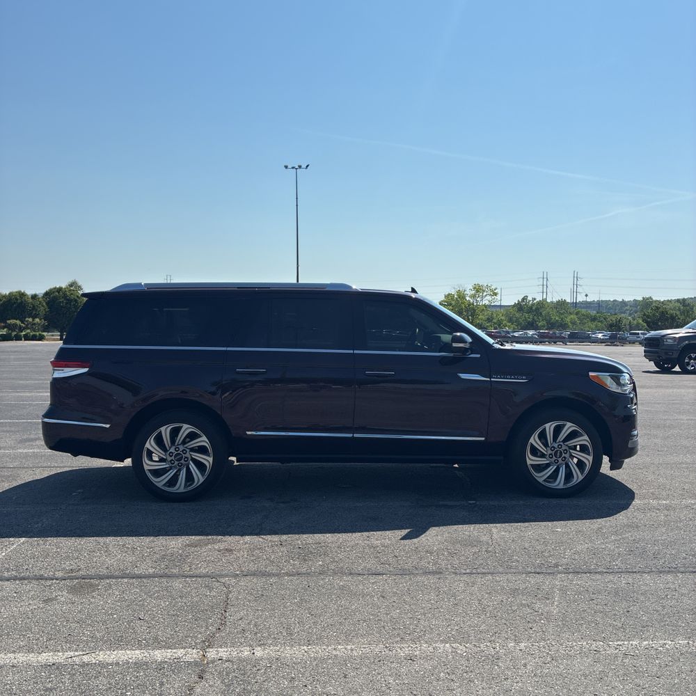2024 Lincoln Navigator L Reserve