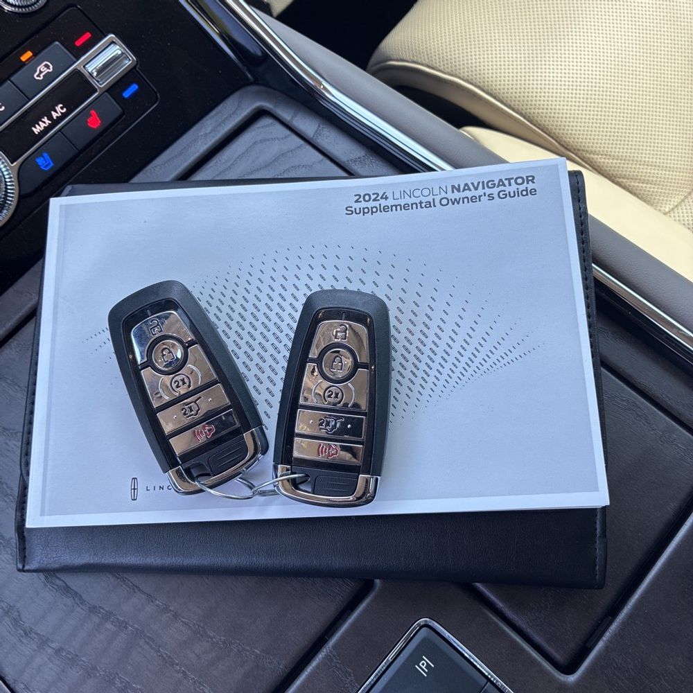 2024 Lincoln Navigator L Reserve