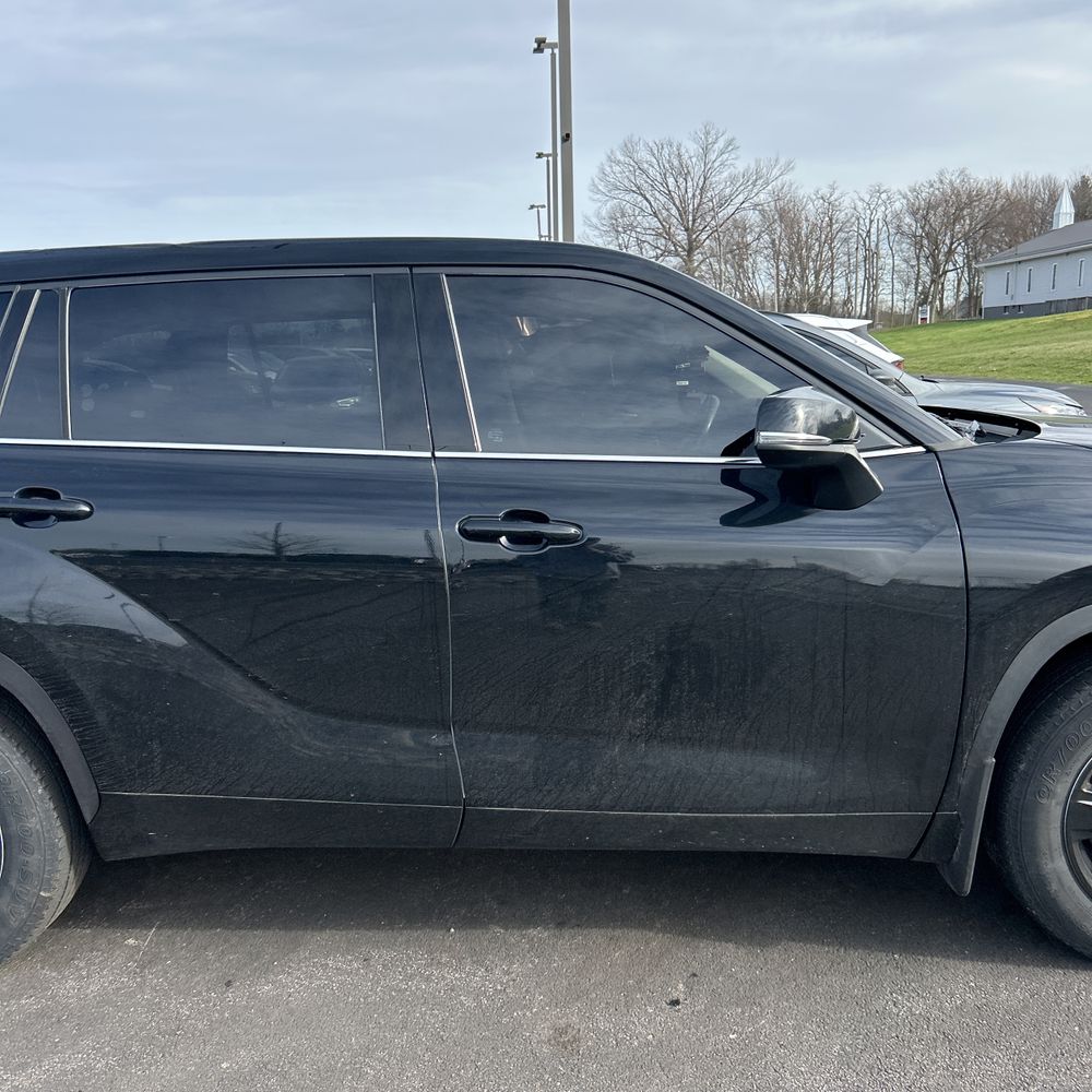 2021 Toyota Highlander LE