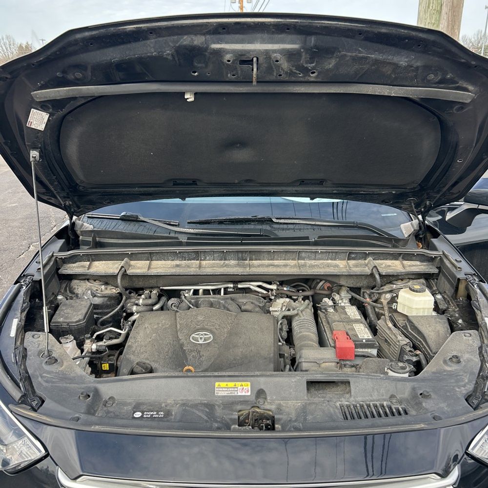 2021 Toyota Highlander LE