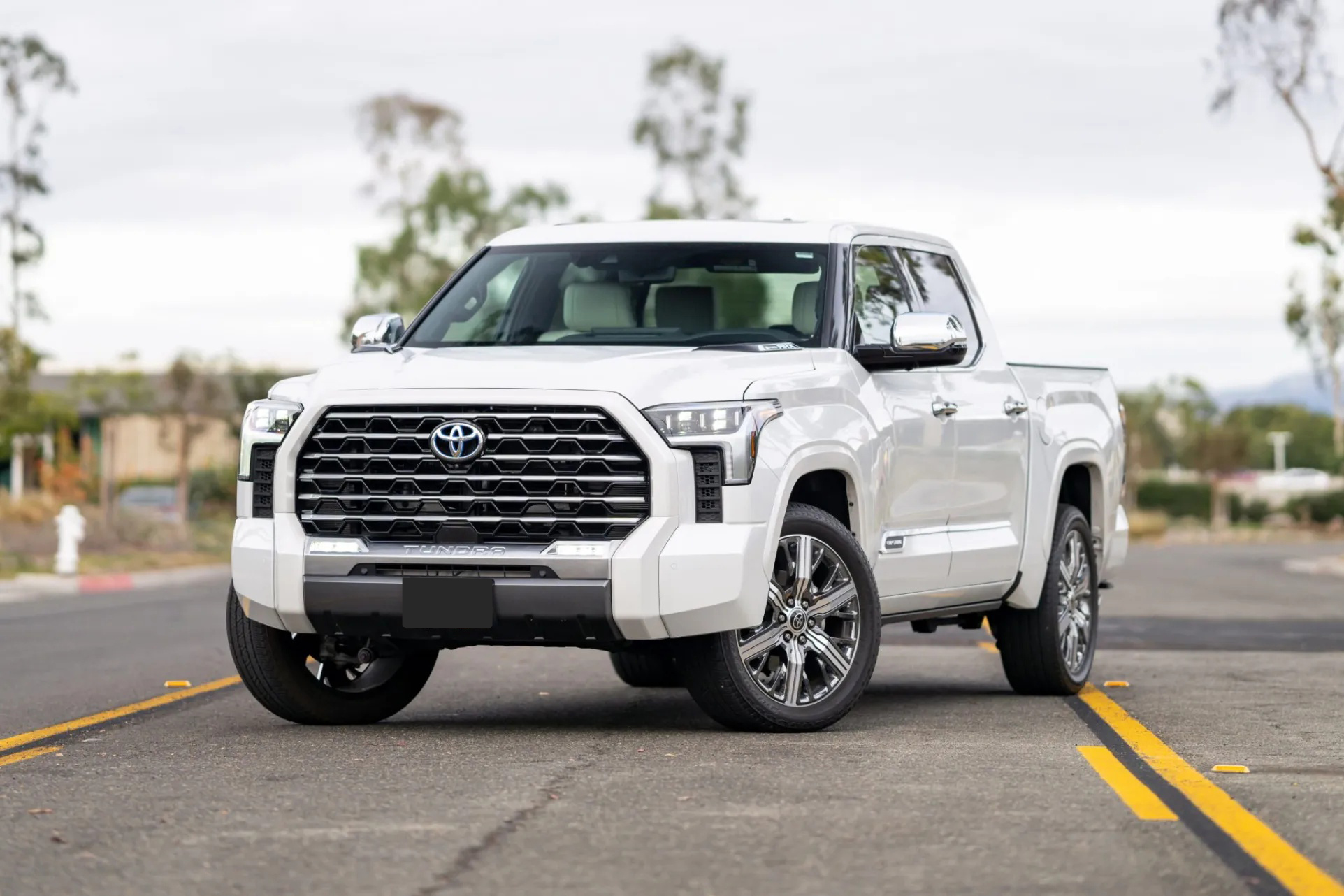 2023 Toyota Tundra Hybrid Capstone