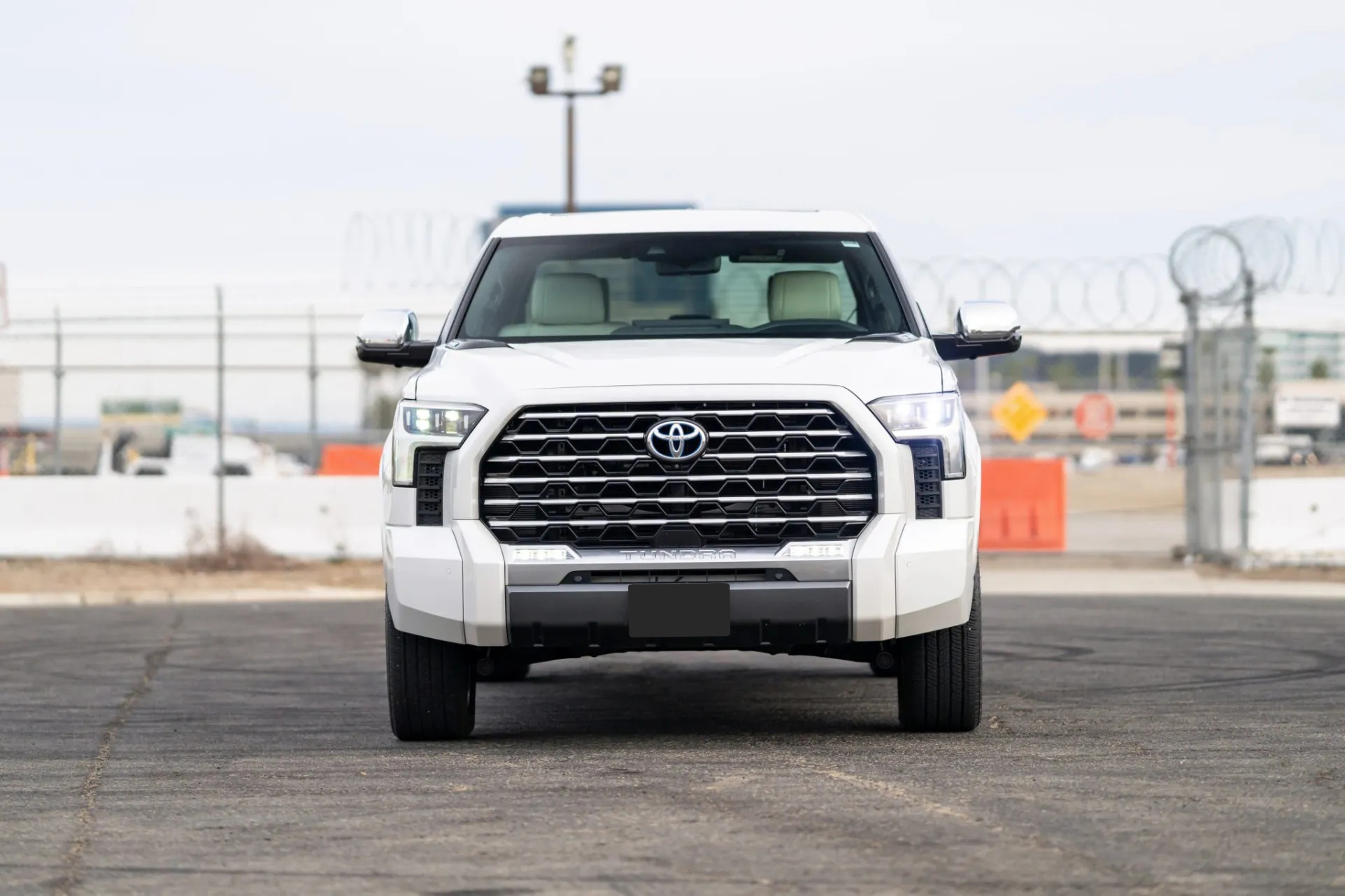 2023 Toyota Tundra Hybrid Capstone