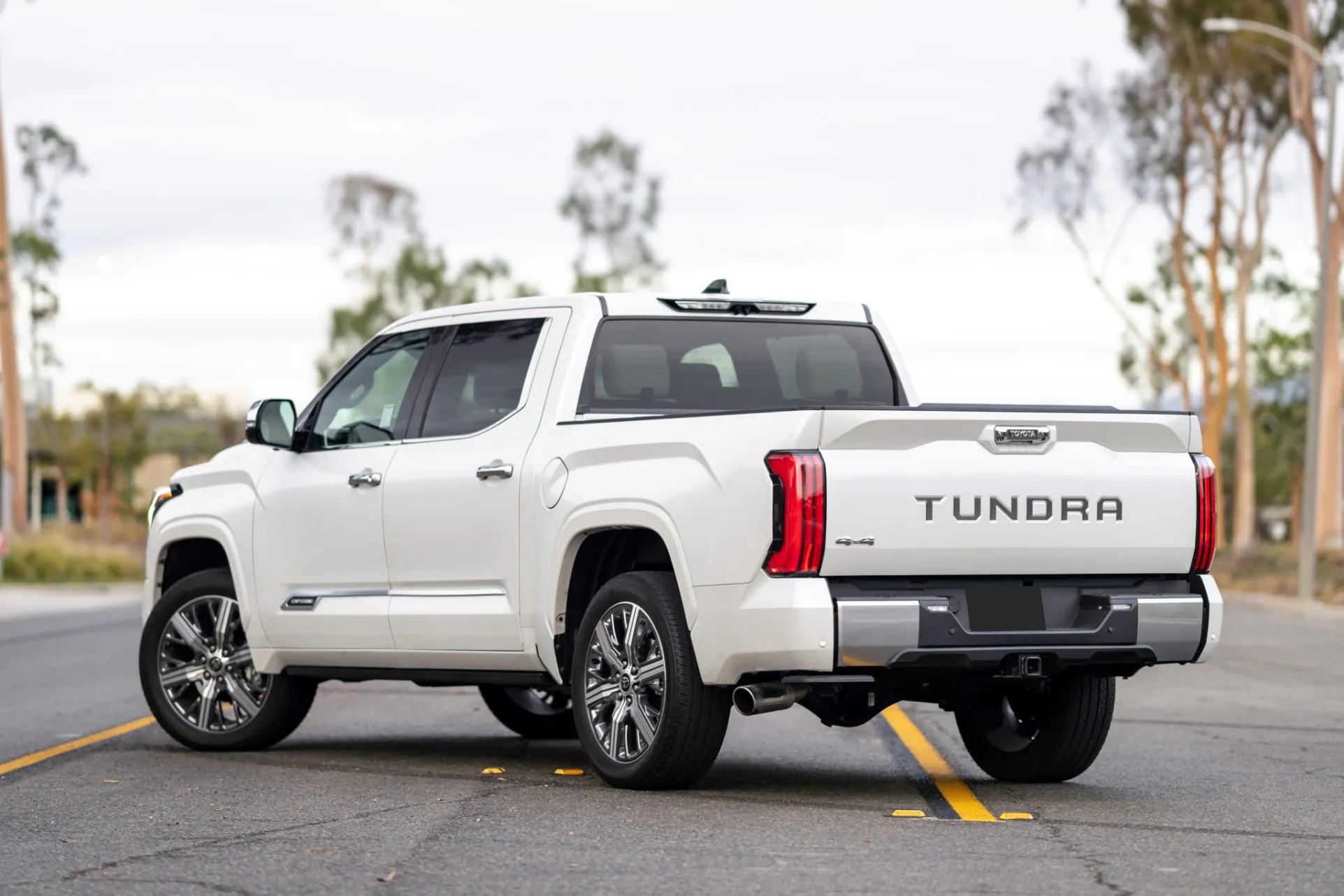2023 Toyota Tundra Hybrid Capstone