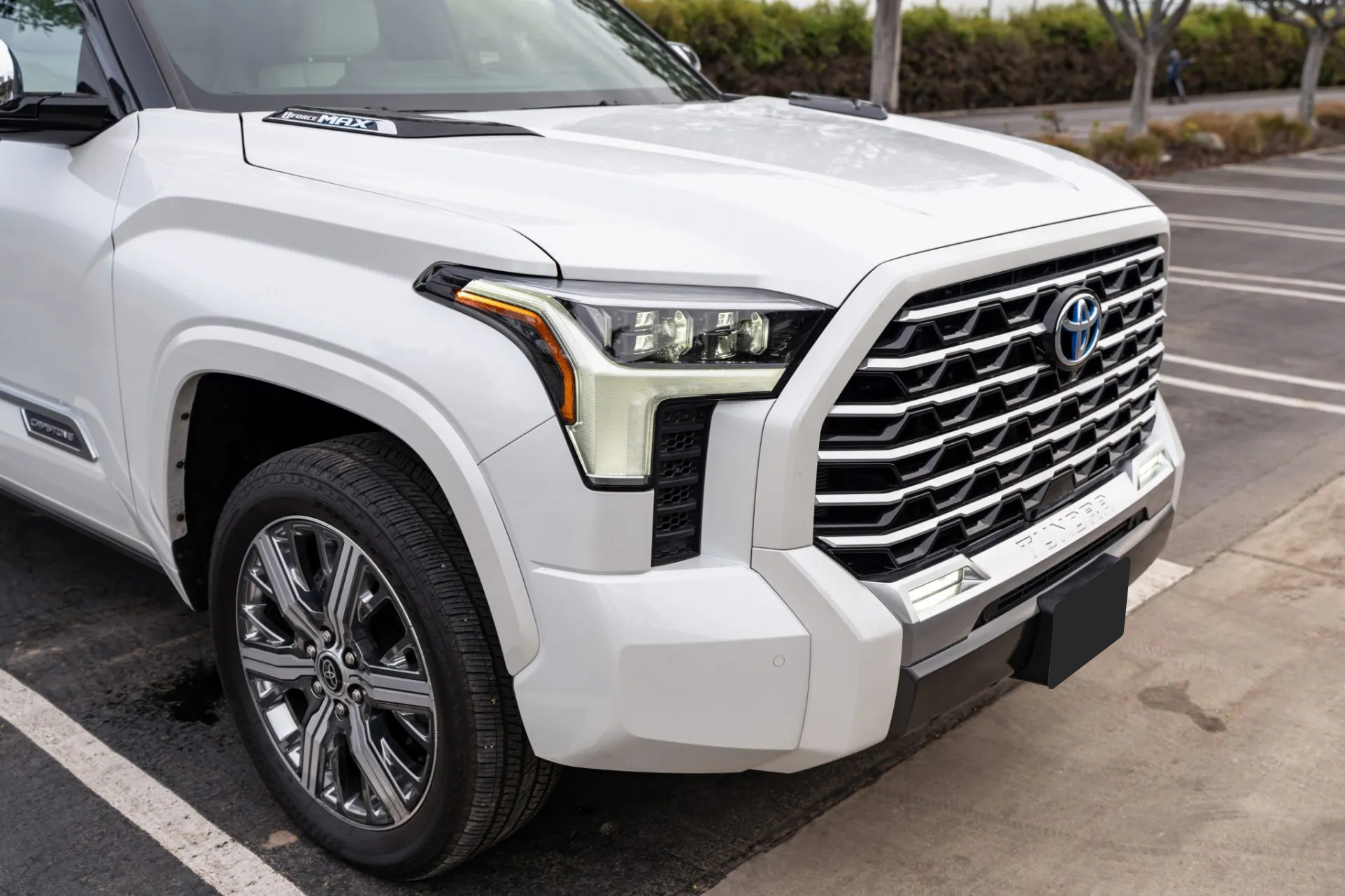 2023 Toyota Tundra Hybrid Capstone
