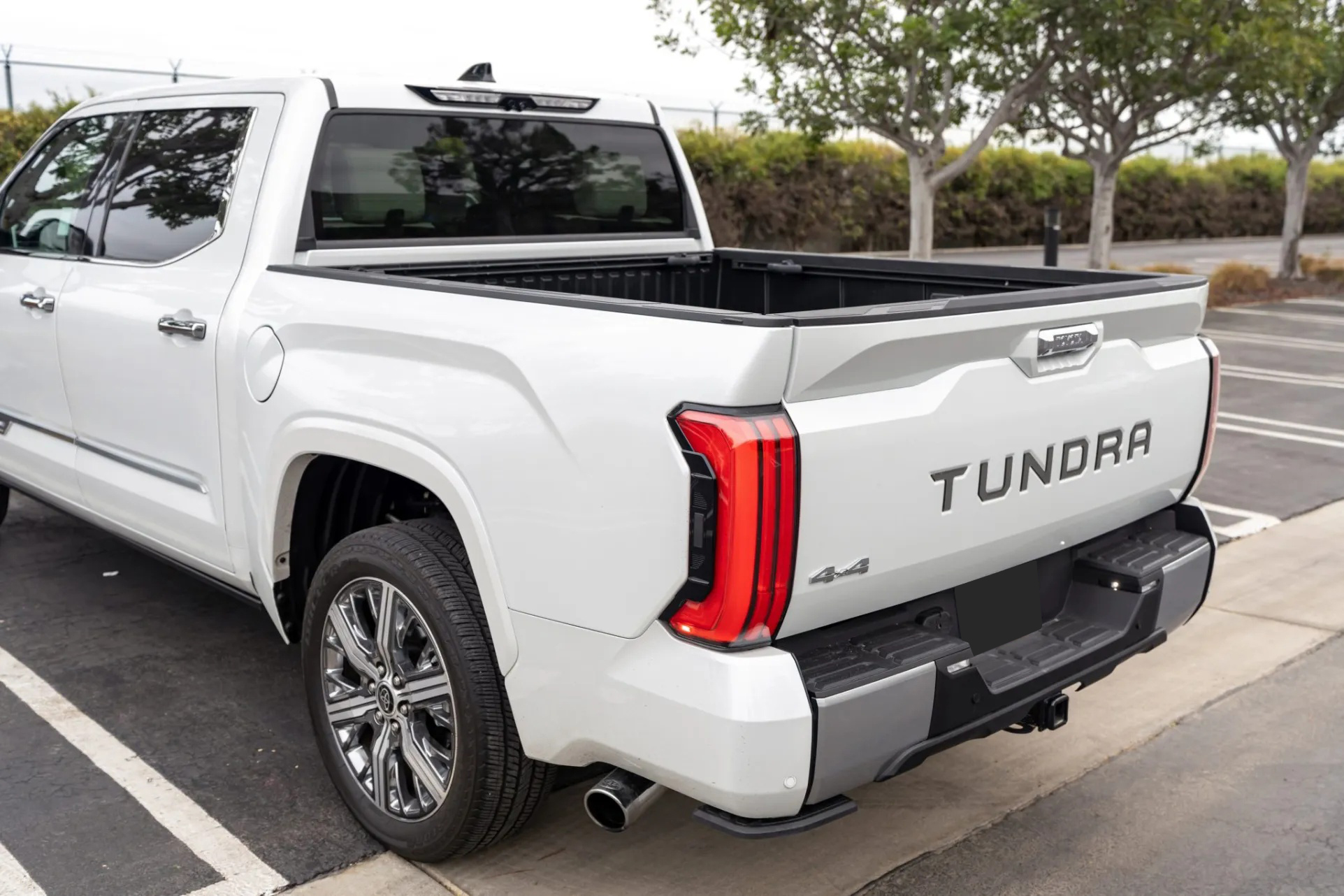 2023 Toyota Tundra Hybrid Capstone