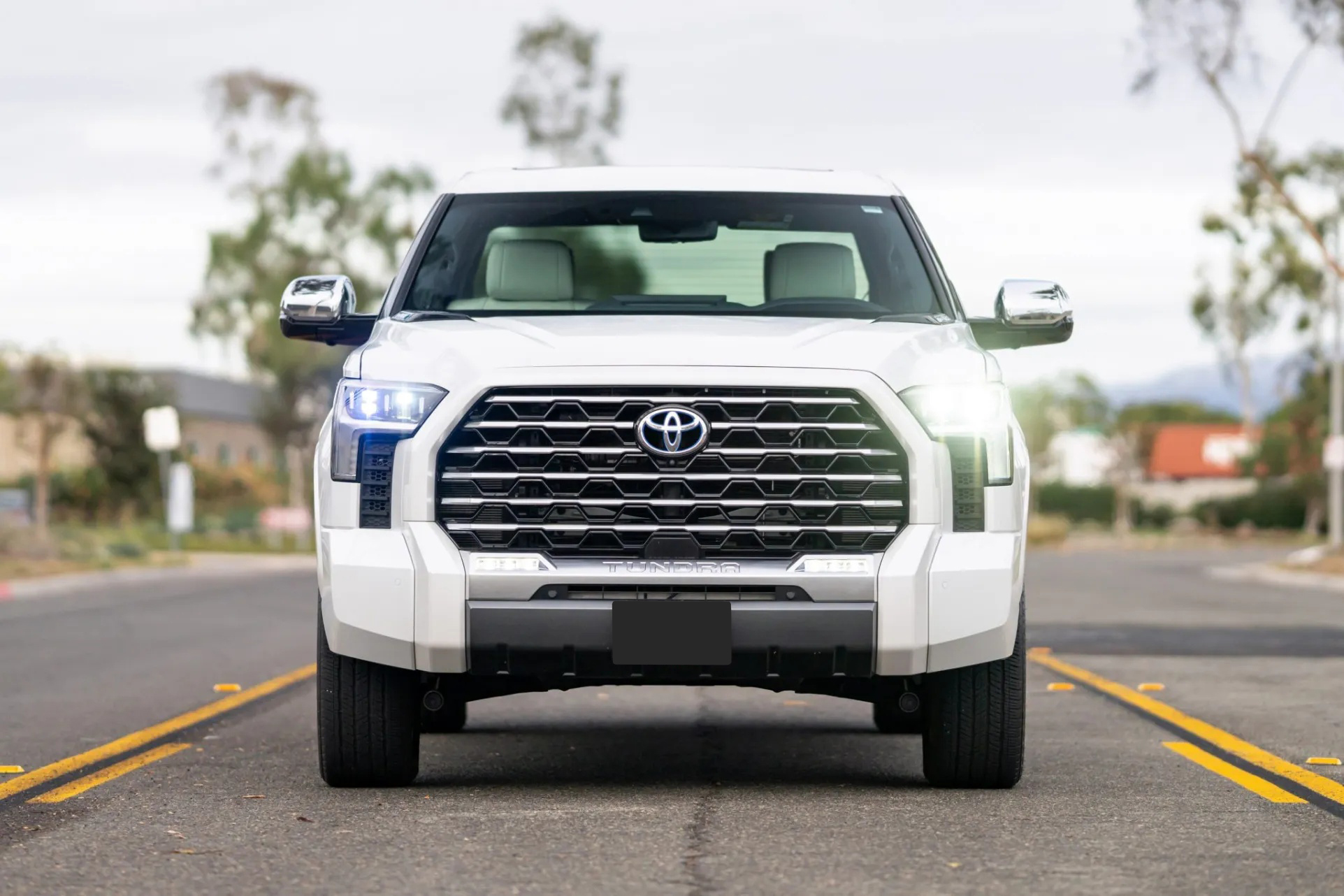 2023 Toyota Tundra Hybrid Capstone