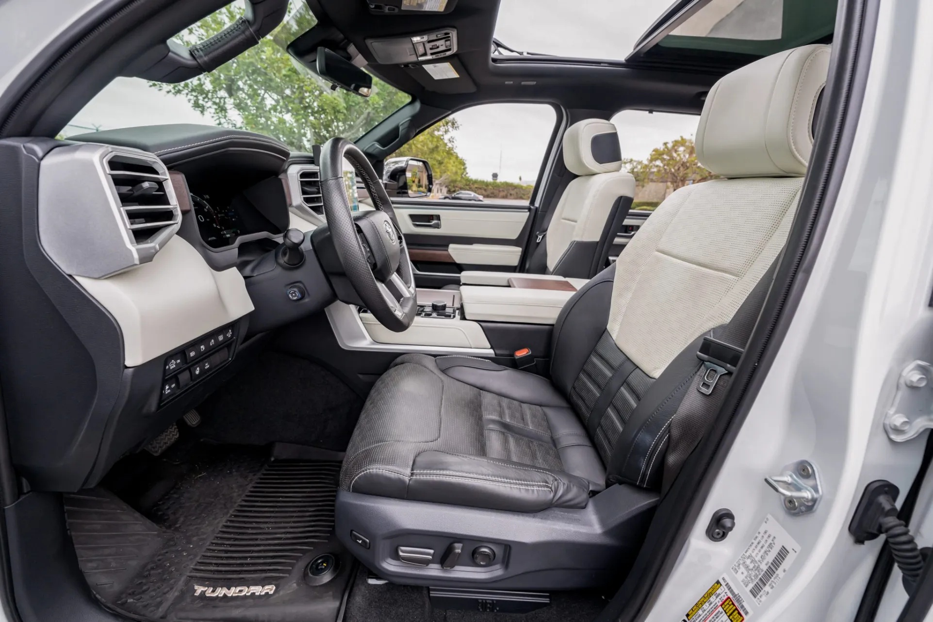 2023 Toyota Tundra Hybrid Capstone