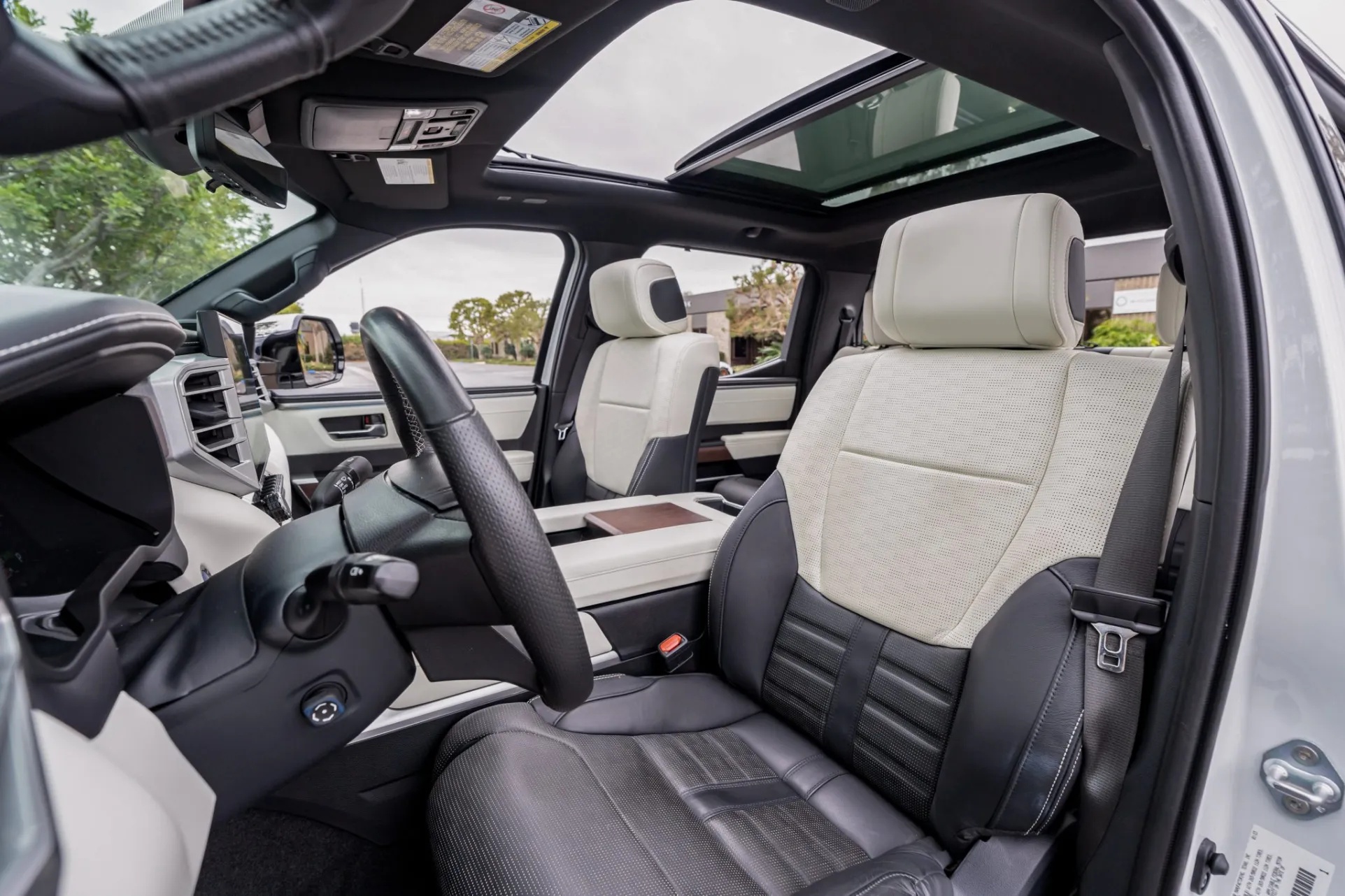 2023 Toyota Tundra Hybrid Capstone