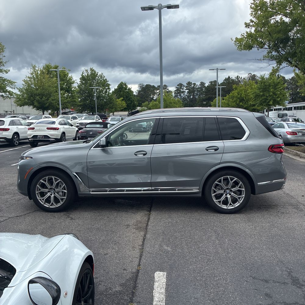 2024 BMW X7 xDrive40i