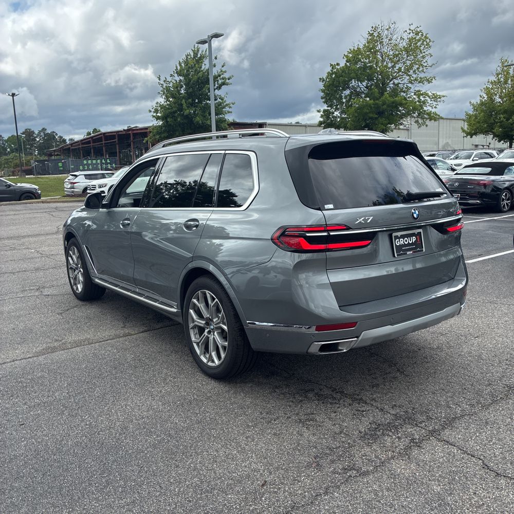 2024 BMW X7 xDrive40i