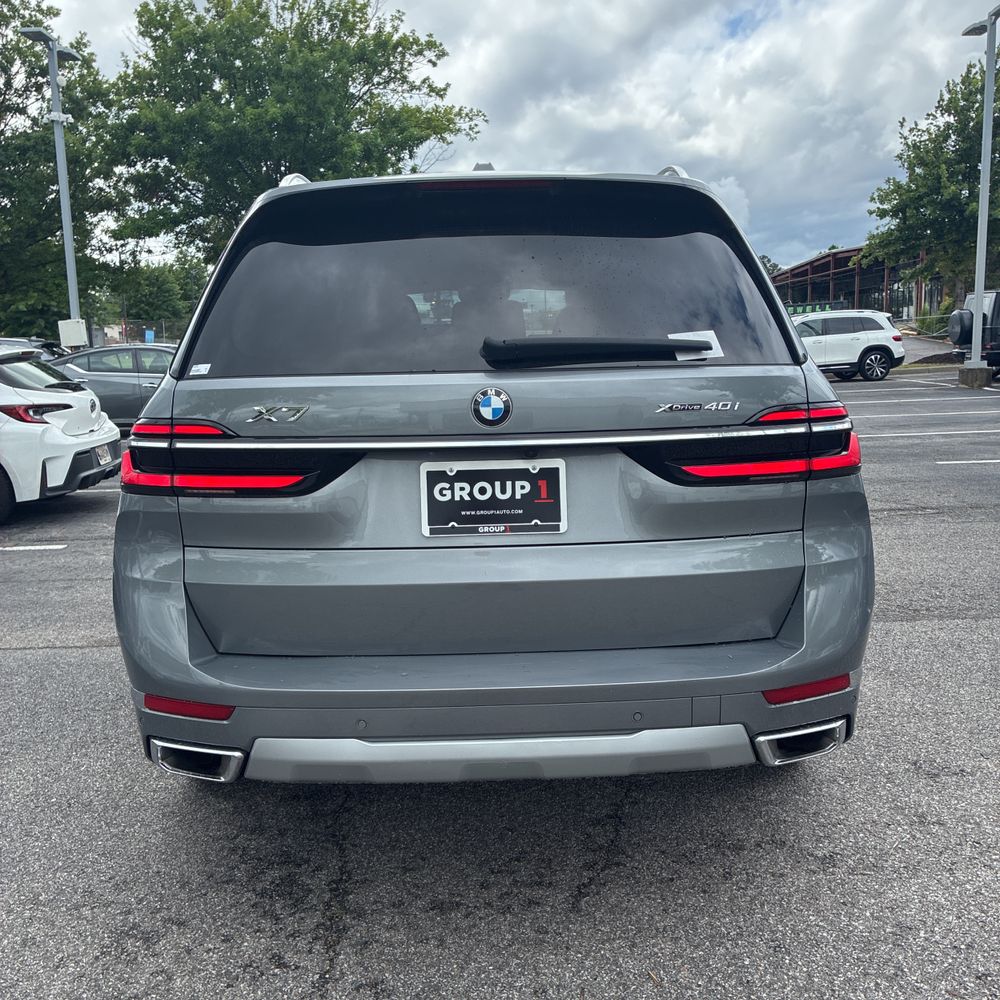 2024 BMW X7 xDrive40i
