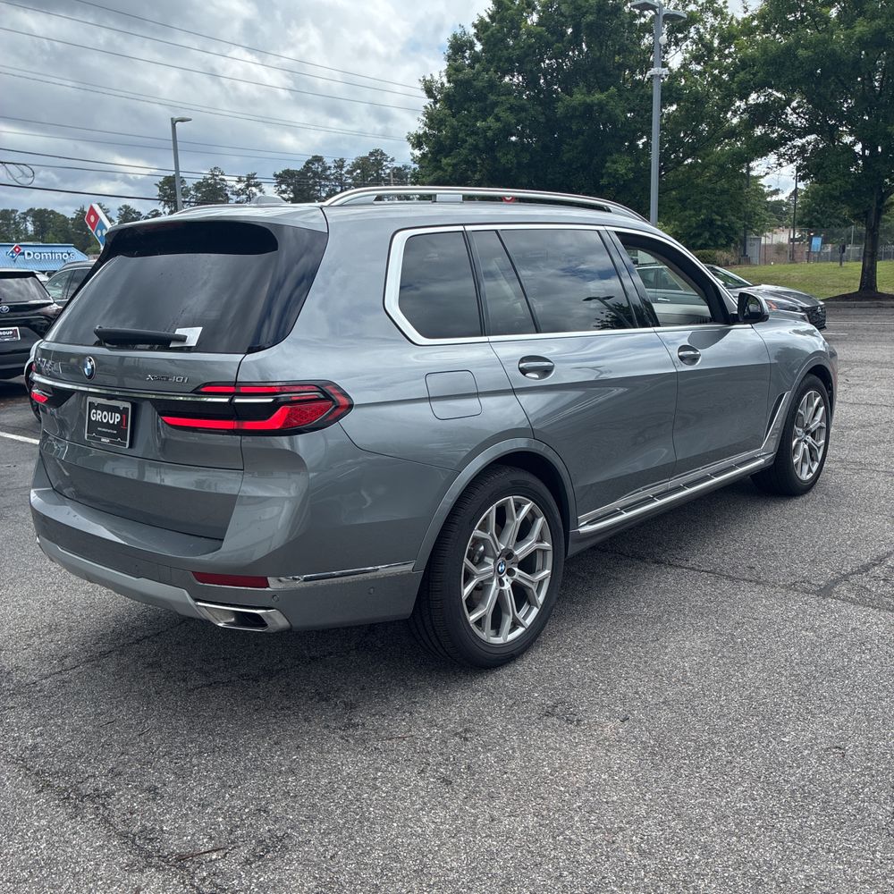 2024 BMW X7 xDrive40i