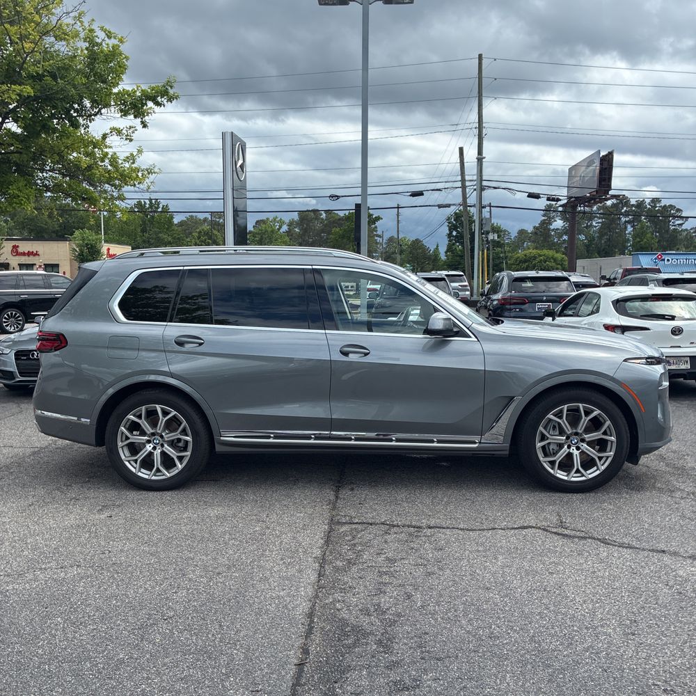 2024 BMW X7 xDrive40i