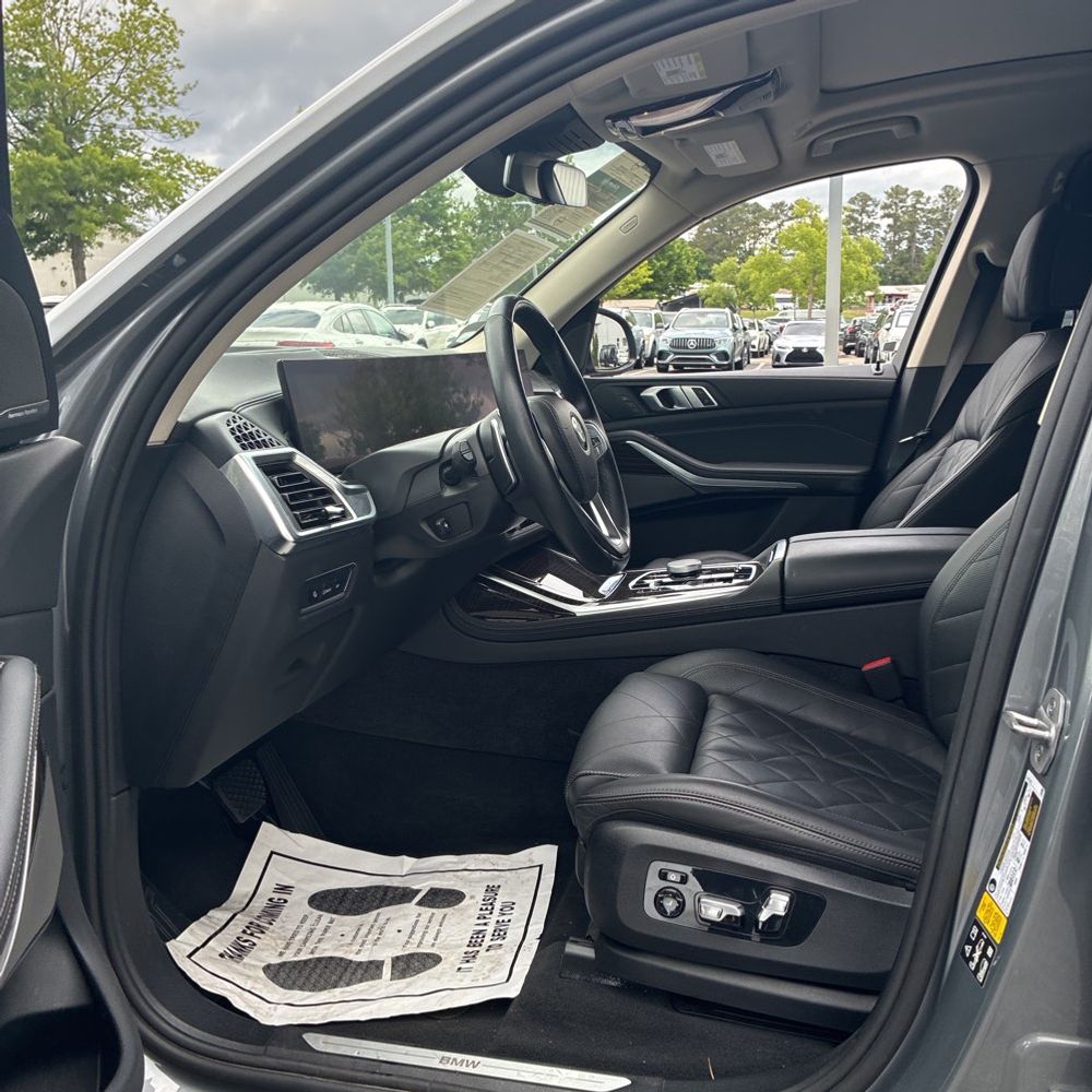2024 BMW X7 xDrive40i
