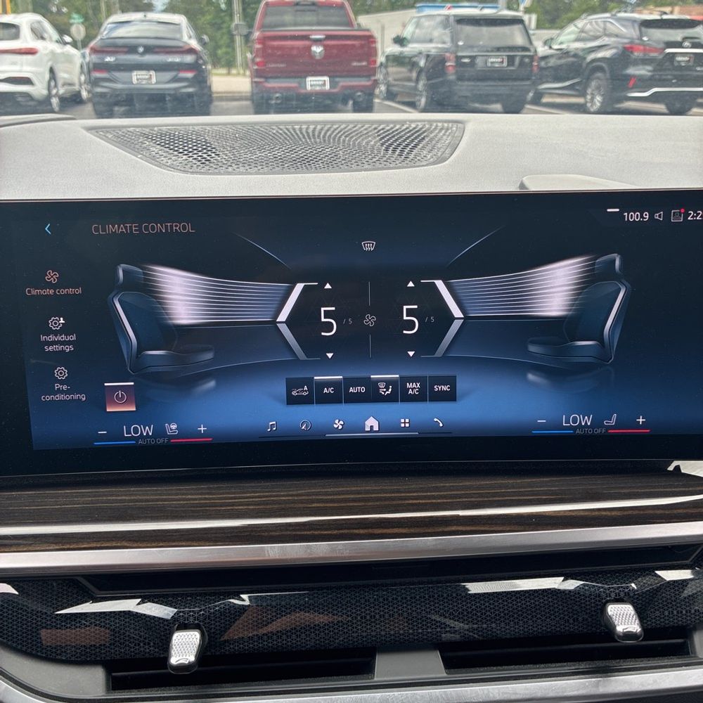 2024 BMW X7 xDrive40i