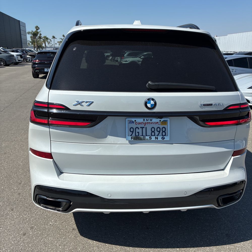 2024 BMW X7 xDrive40i