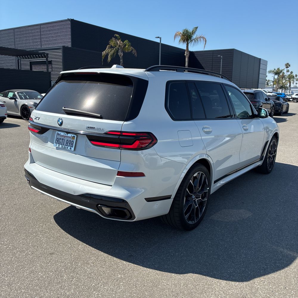 2024 BMW X7 xDrive40i