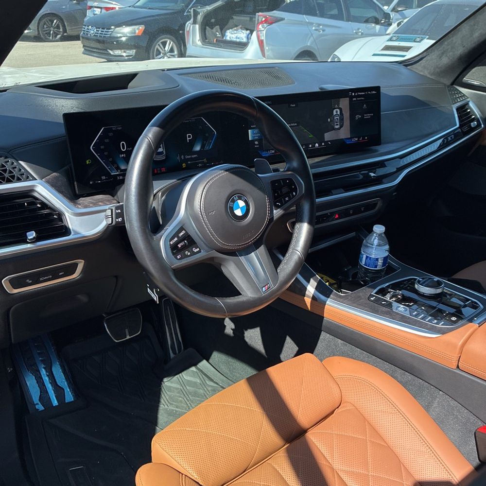 2024 BMW X7 xDrive40i