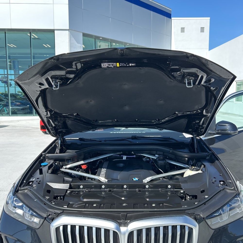 2025 BMW X5 xDrive40i