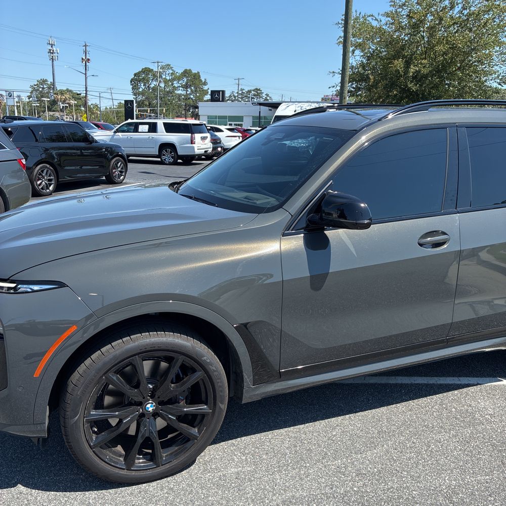 2023 BMW X7 M60i