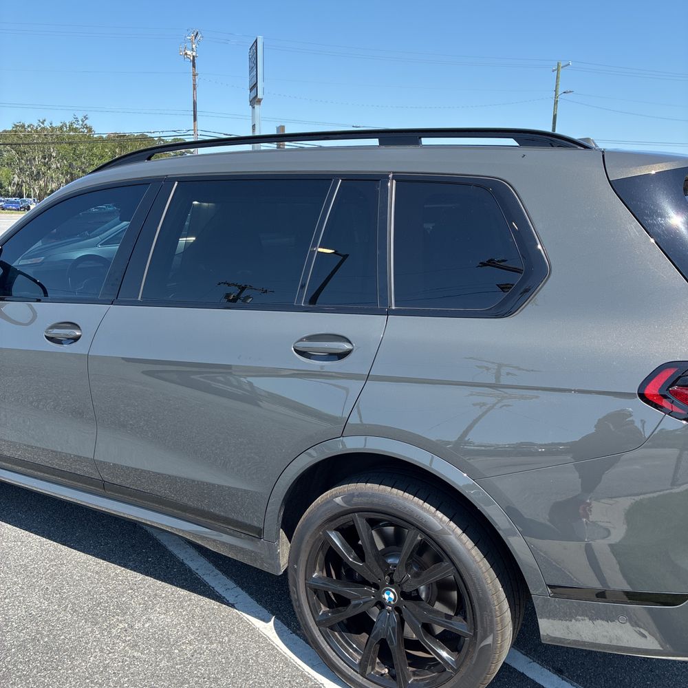 2023 BMW X7 M60i