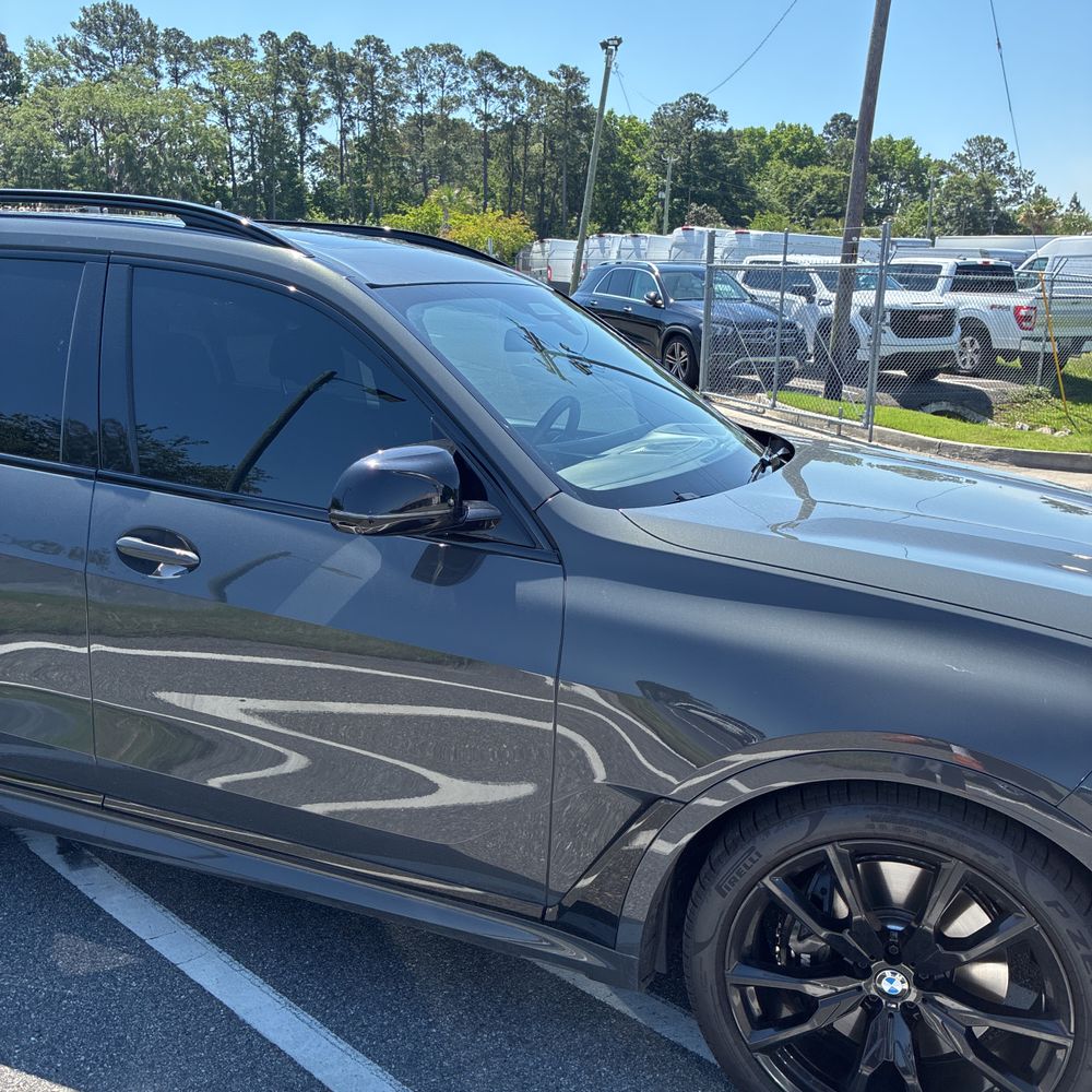 2023 BMW X7 M60i