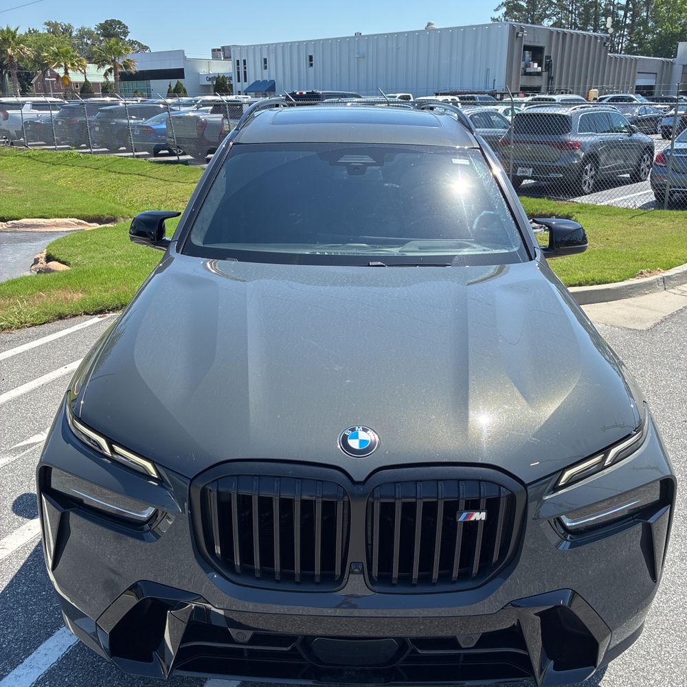 2023 BMW X7 M60i