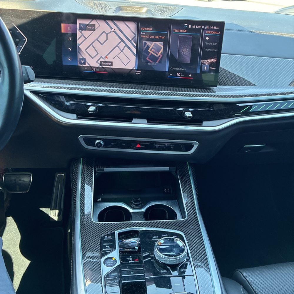 2023 BMW X7 M60i