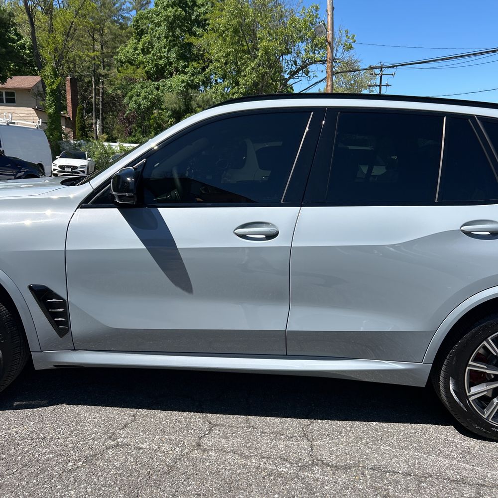 2025 BMW X5 M60i