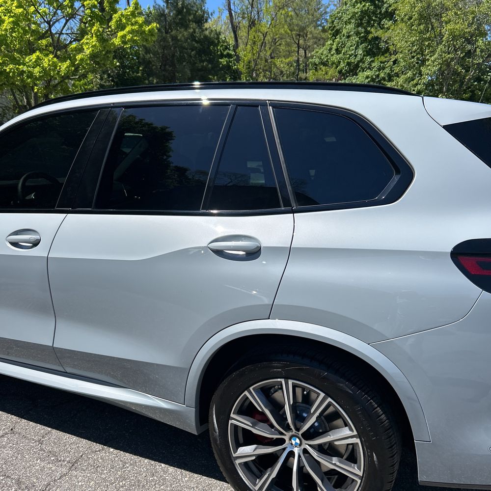 2025 BMW X5 M60i