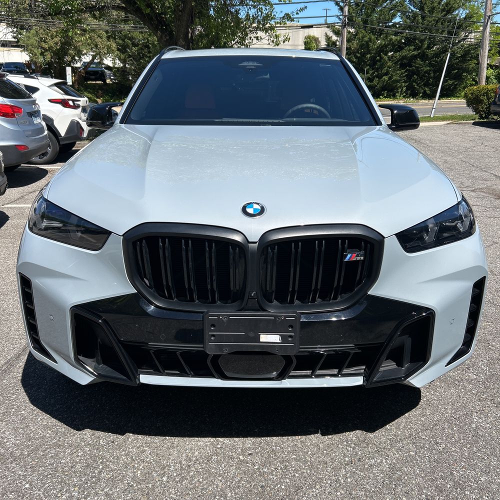 2025 BMW X5 M60i