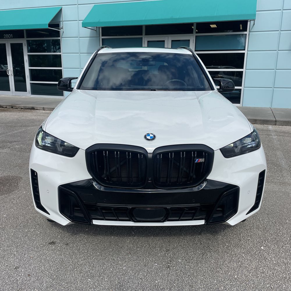 2025 BMW X5 M60i