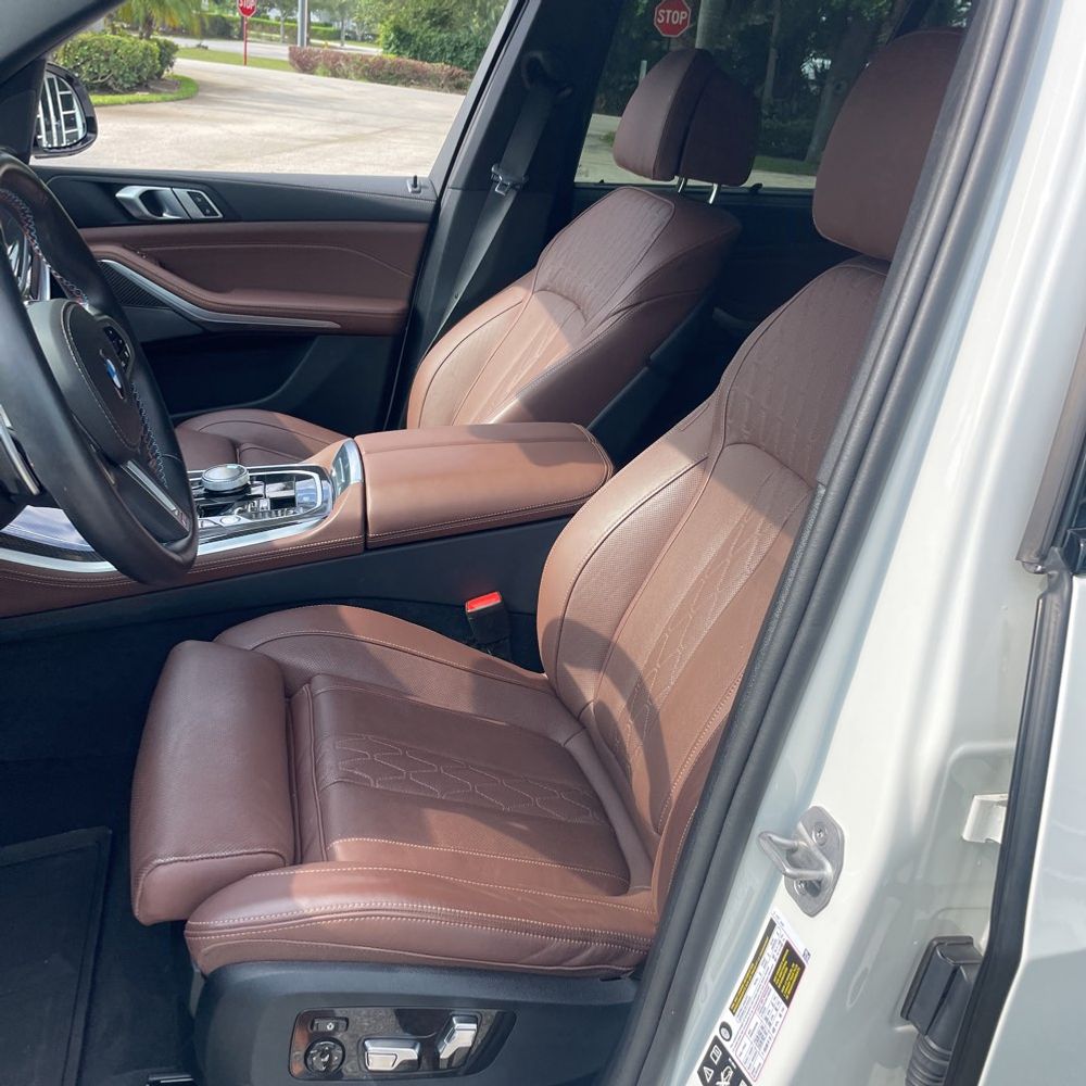 2025 BMW X5 M60i