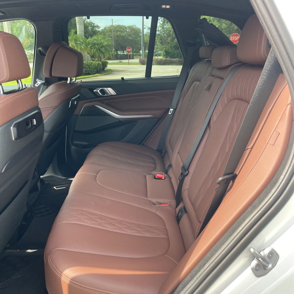 2025 BMW X5 M60i