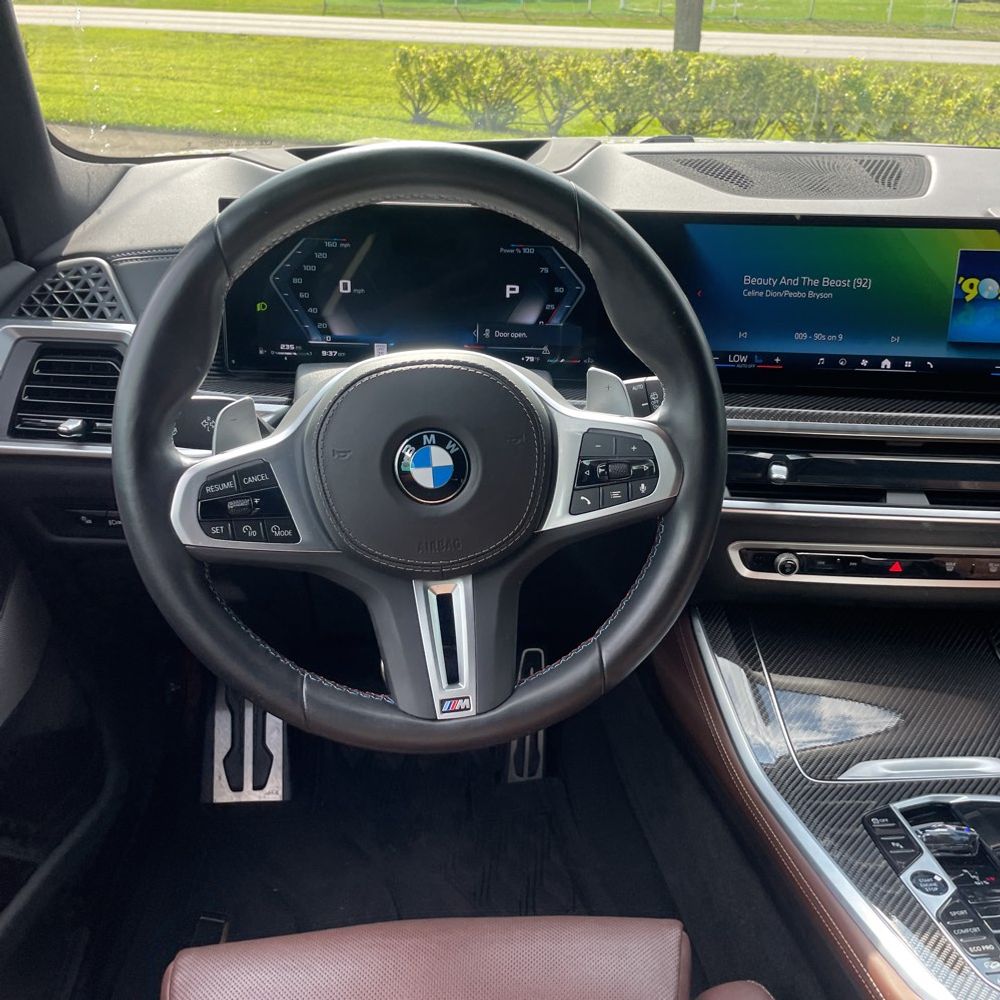 2025 BMW X5 M60i