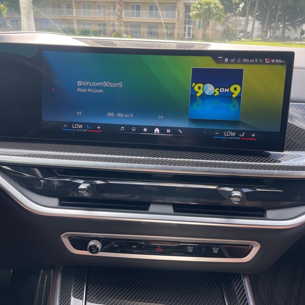 2025 BMW X5 M60i