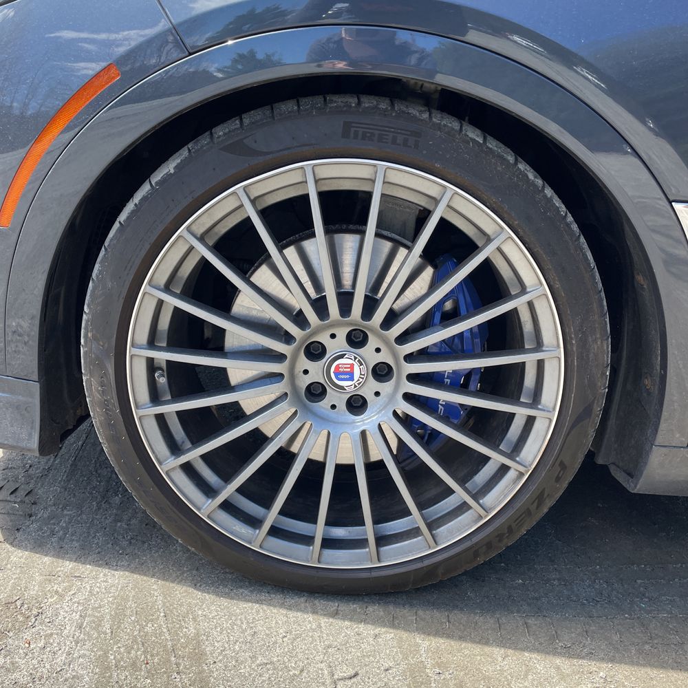 2021 BMW X7 ALPINA XB7
