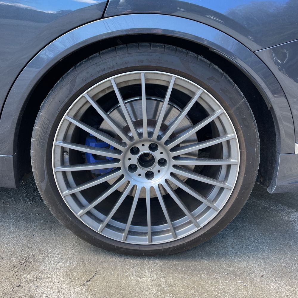2021 BMW X7 ALPINA XB7